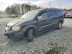 2012 CHRYSLER MINIVAN