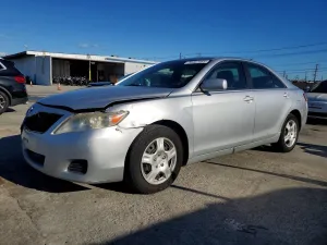 2011 TOYOTA CAMRY