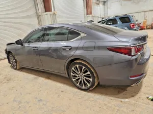 2019 LEXUS ES350