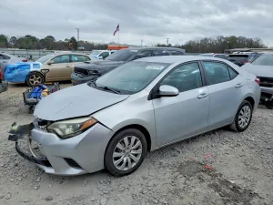 2015 TOYOTA COROLLA
