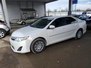 2014 TOYOTA CAMRY