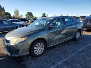 2014 TOYOTA CAMRY
