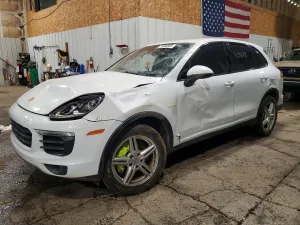 2016 PORSCHE CAYENNE