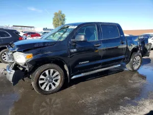 2017 TOYOTA TUNDRA
