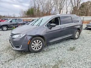 2019 CHRYSLER PACIFICA