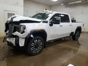 2024 GMC SIERRA
