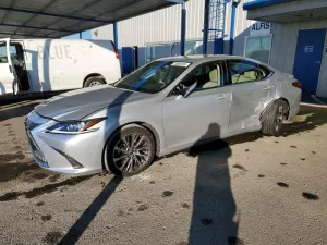 2019 LEXUS ES300