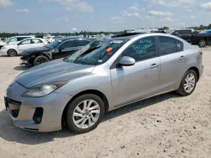 2013 MAZDA 3