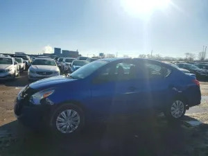 2015 NISSAN VERSA