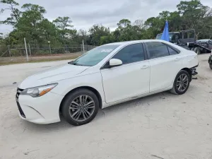 2017 TOYOTA CAMRY