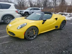 2015 ALFA ROMEO 4C