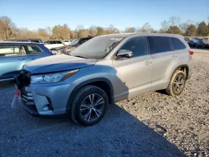 2017 TOYOTA HIGHLANDER