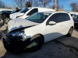 2011 VOLKSWAGEN GOLF