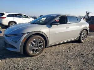 2025 KIA EV6 LIGHT
