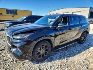 2022 TOYOTA HIGHLANDER