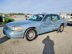 2006 LINCOLN TOWNHOUSE TOWNCAR