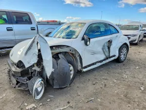 2018 VOLKSWAGEN BEETLE