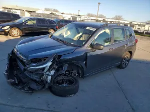2022 SUBARU FORESTER