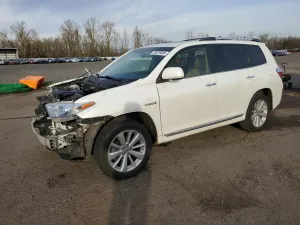 2013 TOYOTA HIGHLANDER