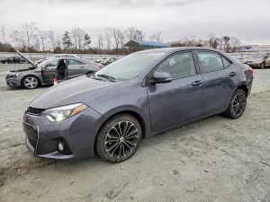 2015 TOYOTA COROLLA