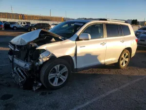 2011 TOYOTA HIGHLANDER