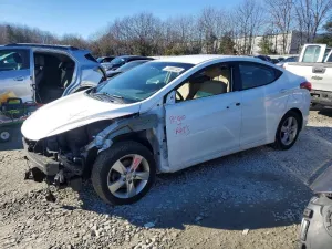 2013 HYUNDAI ELANTRA