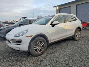 2013 PORSCHE CAYENNE