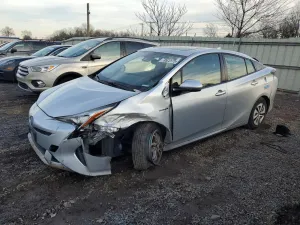 2016 TOYOTA PRIUS