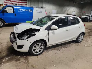 2014 MAZDA 2