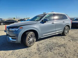 2022 VOLVO XC90 T8 RE