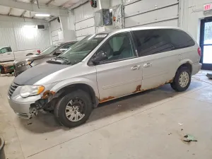 2005 CHRYSLER MINIVAN
