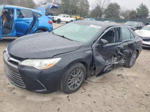 2016 TOYOTA CAMRY