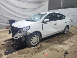 2017 NISSAN VERSA