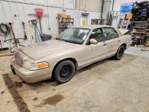 2000 FORD CROWN VIC