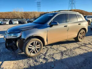 2016 VOLKSWAGEN TOUAREG