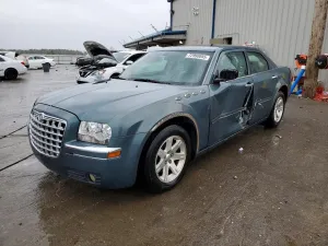 2005 CHRYSLER 300