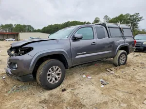 2016 TOYOTA TACOMA