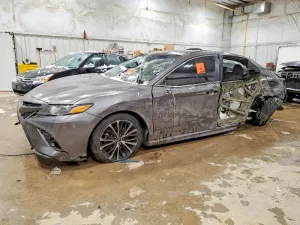 2019 TOYOTA CAMRY