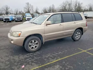2004 TOYOTA HIGHLANDER