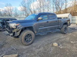 2017 TOYOTA TACOMA
