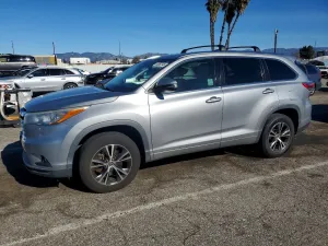 2016 TOYOTA HIGHLANDER