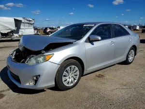 2014 TOYOTA CAMRY