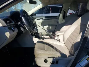 2017 VOLKSWAGEN PASSAT