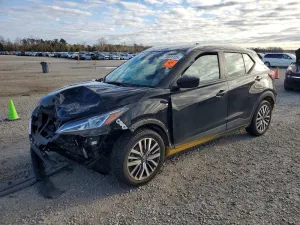 2021 NISSAN KICKS