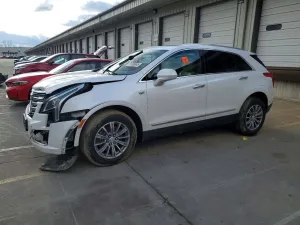 2017 CADILLAC XT5