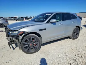 2017 JAGUAR F-PACE