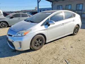 2015 TOYOTA PRIUS
