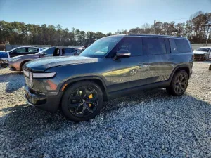 2023 RIVIAN R1S