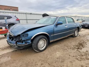 2001 LINCOLN TOWNCAR