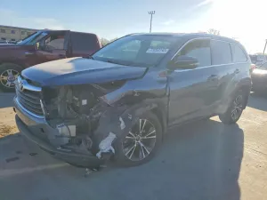 2016 TOYOTA HIGHLANDER